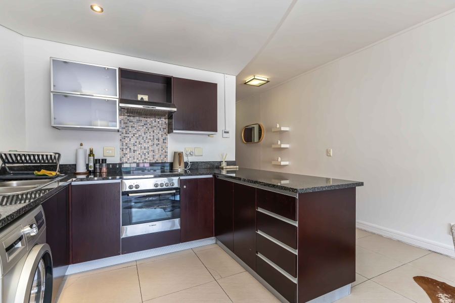 To Let 1 Bedroom Property for Rent in De Waterkant Western Cape